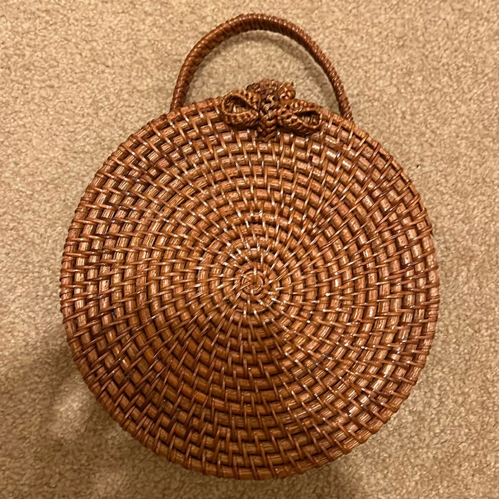 Round Woven Natural Bag
